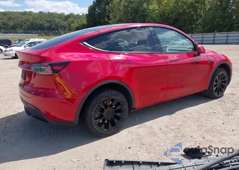 2023 Tesla Model Y Awd/Long Range Dual Motor All-Wheel Drive z USA, uszkodzony, nr VIN 7SAYGDEE6PA044624